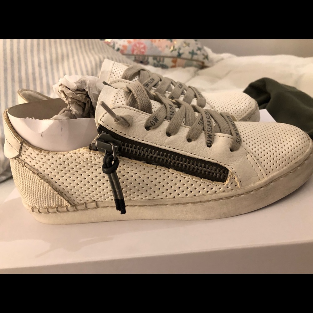 Dolce vita fashion sneaker